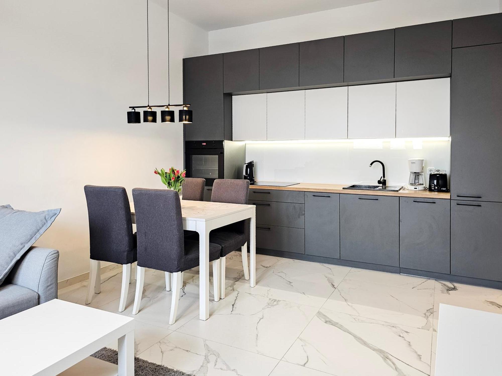 슈비노우이스쳬 Visit Baltic - Platan Tower Grey 아파트 외부 사진