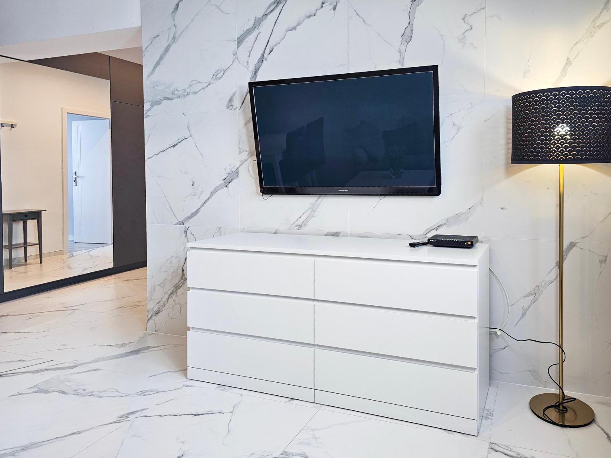 슈비노우이스쳬 Visit Baltic - Platan Tower Grey 아파트 외부 사진